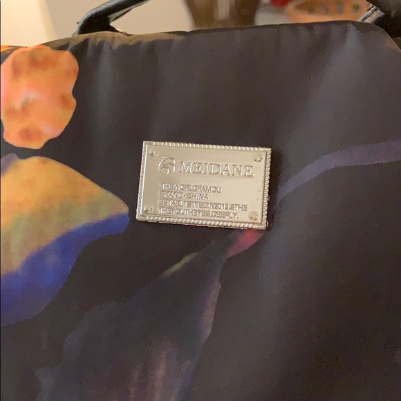 Floral backpack - Picture 2 of 9